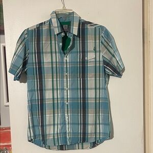 Volcom mens plaid 100% cotton short sleeve shirt.